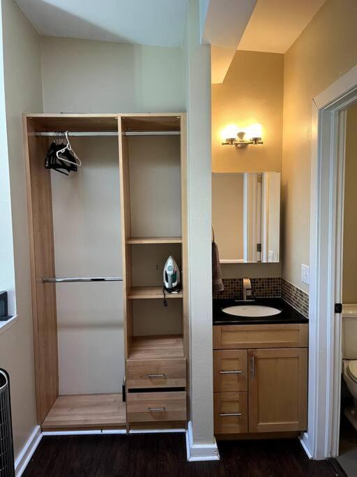 Affordable & Chic Rino/Lodo/Dtown Loft- Walkable Appartement DEN Buitenkant foto